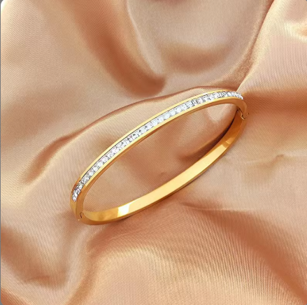 Beauty Sparkle Bangle